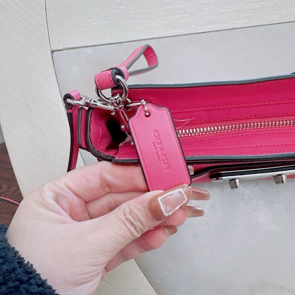 Coach Swagger Wristlet/crossbody bag 2in 1 /NWT - Picture 7 of 15